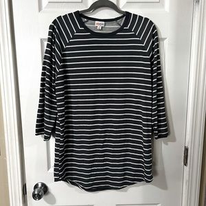 LuLaRoe XL Grey & white striped baseball style shirt